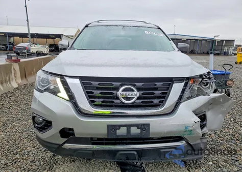 2017 Nissan Pathfinder S z USA, uszkodzony, nr VIN 5N1DR2MM9HC673214
